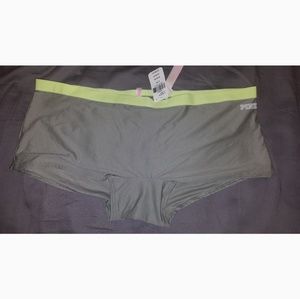 PINK Victoria's Secret boyshort NWT